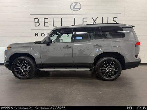 Used 2026 Lexus GX 550 w/ Accessory Package (2T) AWD/4WD image 8