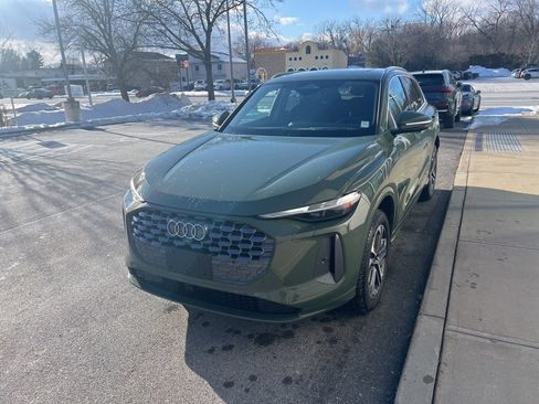 Used 2025 Audi Q5 Premium Plus w/ Premium Plus image 42