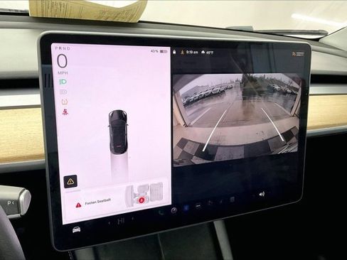 Used 2022 Tesla Model Y Long Range image 24