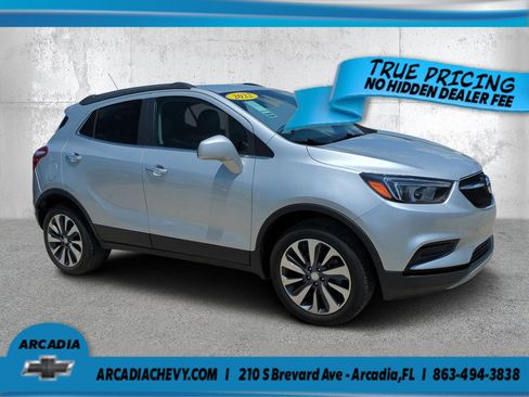 Used 2022 Buick Encore Preferred w/ Safety Package AWD/4WD image 1