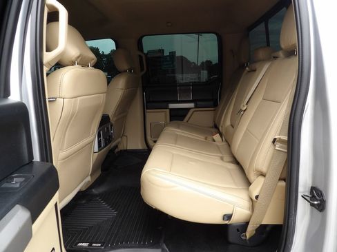 Used 2019 Ford F250 Lariat w/ Lariat Ultimate Package AWD/4WD image 31