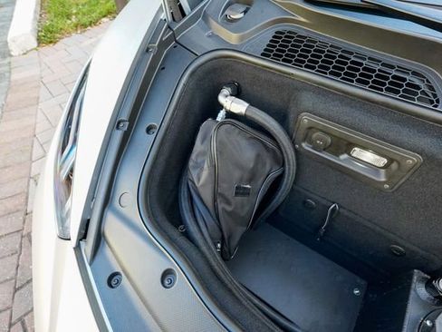 Used 2020 Lamborghini Huracan EVO image 94