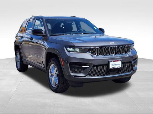 New 2026 Jeep Grand Cherokee Laredo X AWD/4WD image 3