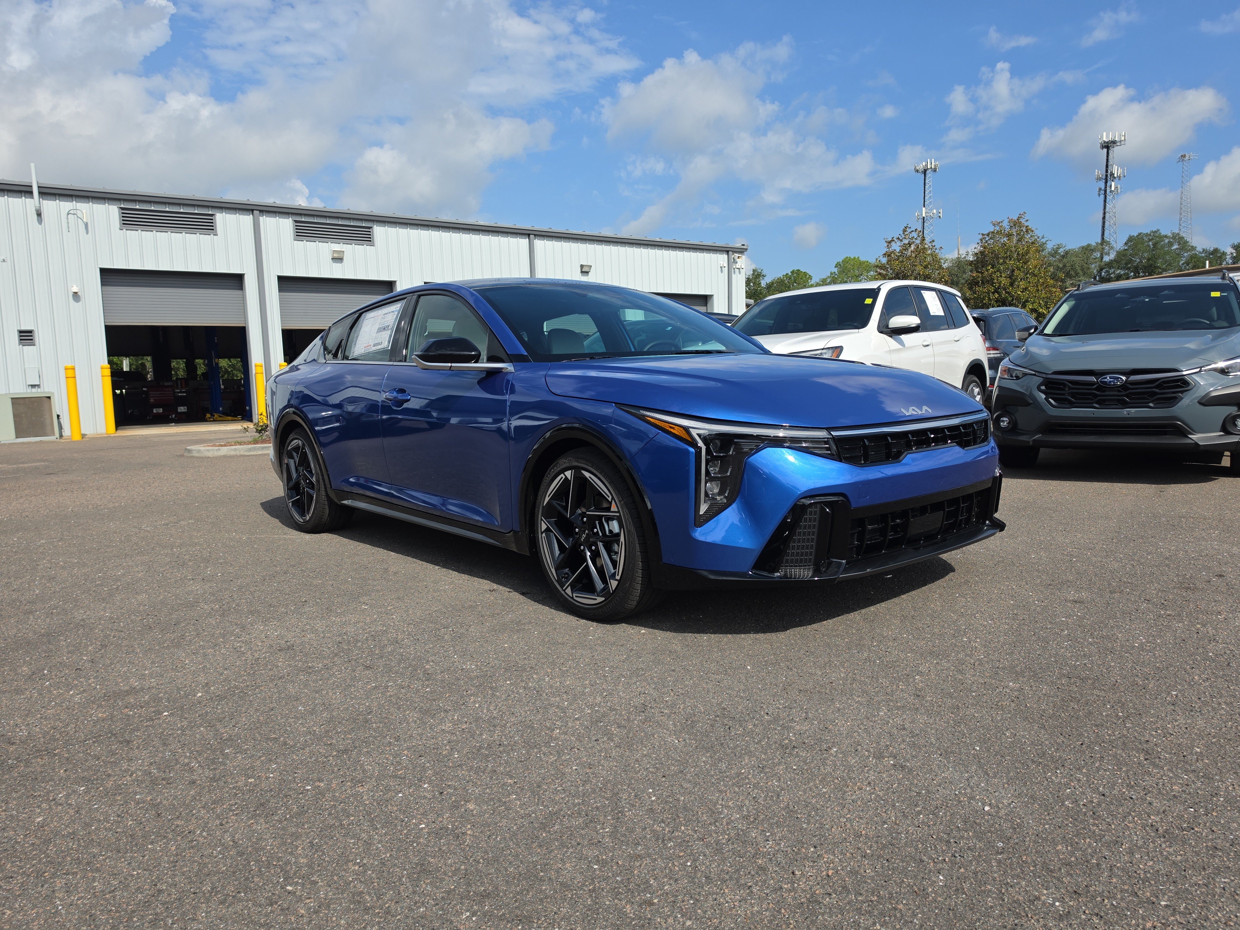 New 2026 Kia K4 GT-Line Turbo w/ GT-Line Sunroof Package FWD image 2