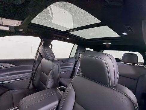 New 2026 Chevrolet Traverse LT w/ Sun and Wheel Package image 23