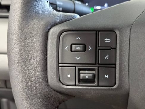Used 2026 Toyota RAV4 SE FWD image 25