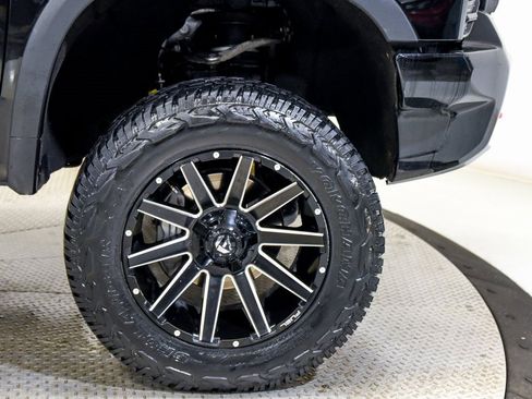 Used 2023 Chevrolet Silverado 1500 ZR2 w/ Technology Package image 10