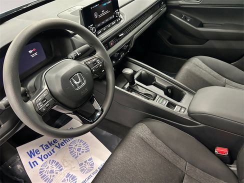 Used 2025 Honda Accord SE image 10
