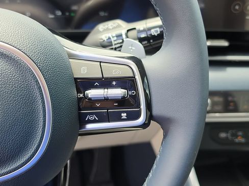 New 2026 Kia Carnival SX FWD image 33