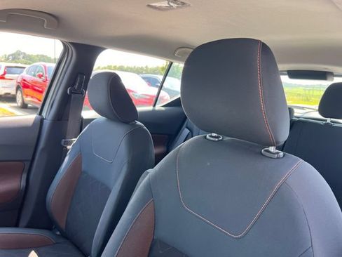 Used 2020 Nissan Kicks SR FWD image 12