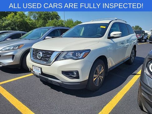 Used 2020 Nissan Pathfinder SL w/ Cargo Package AWD/4WD image 2