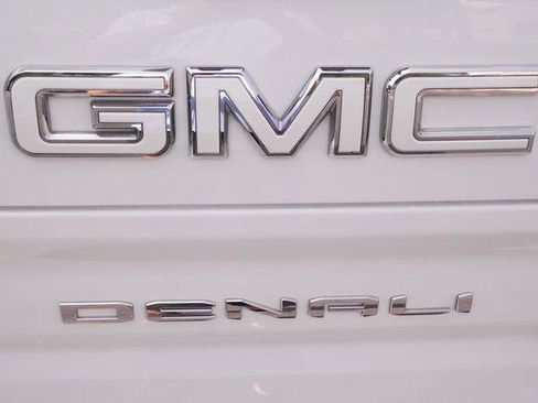 Used 2023 GMC Sierra 1500 Denali AWD/4WD image 43