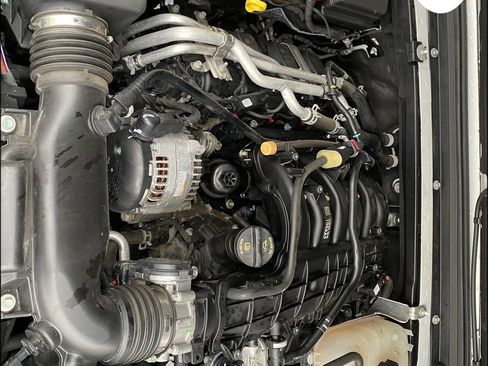 Used 2023 Jeep Gladiator Overland image 37