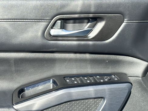 Used 2022 Nissan Pathfinder SL image 15