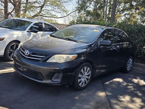 Used 2013 Toyota Corolla LE image 1