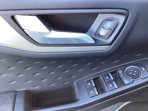 Used 2020 Ford Escape SE Sport image 23