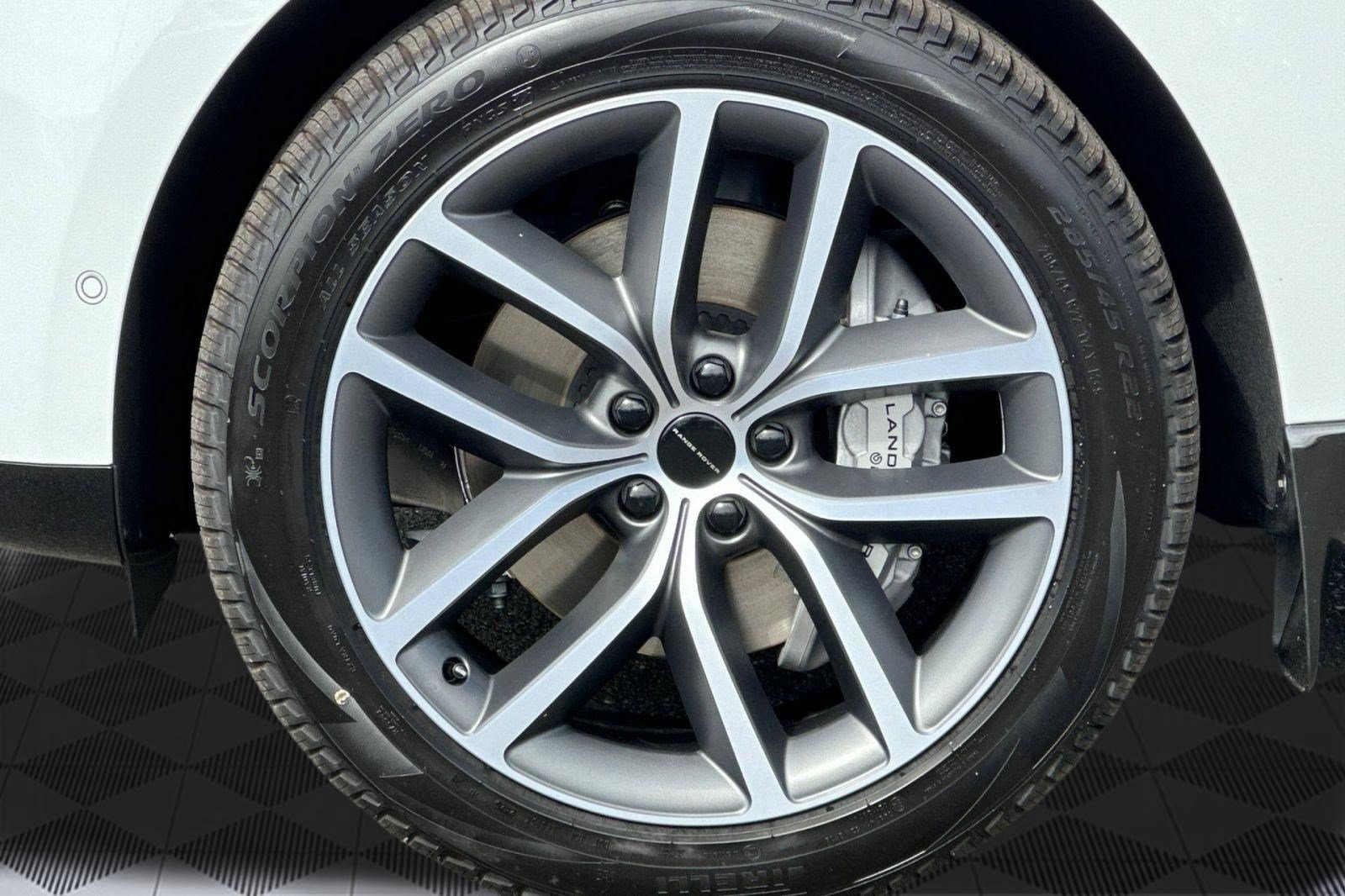 New 2026 Land Rover Range Rover SE AWD/4WD image 13
