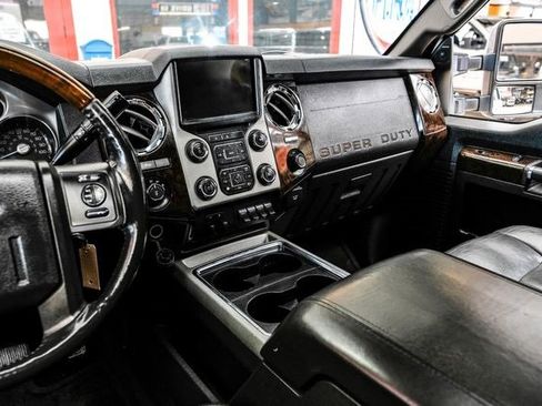 Used 2013 Ford F250 Platinum w/ FX4 Off Road Pkg image 17
