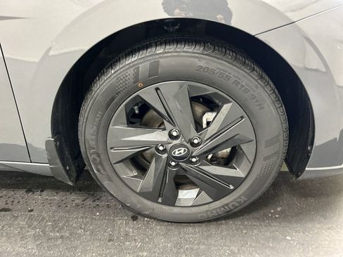 Used 2023 Hyundai Elantra SEL image 8