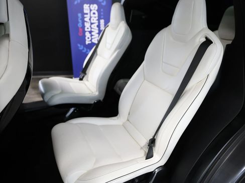 Used 2016 Tesla Model X Performance image 39