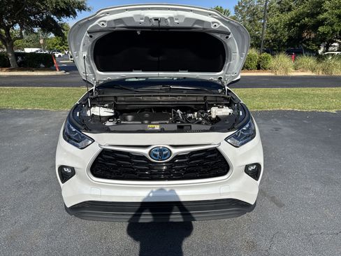 Used 2023 Toyota Highlander Bronze Edition image 42