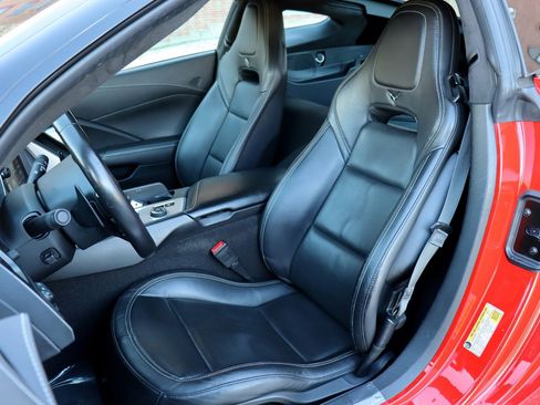 Used 2015 Chevrolet Corvette Stingray Z51 w/ 3LT Preferred Equipment Group image 13