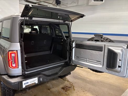 Used 2024 Ford Bronco Badlands AWD/4WD image 32