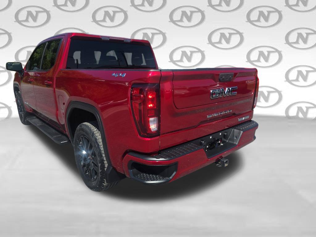 Used 2022 GMC Sierra 1500 Elevation w/ LPO, Elevation Black Package AWD/4WD image 13