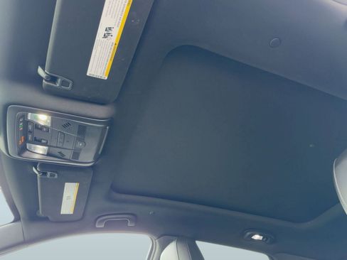 Certified 2024 Cadillac XT5 Premium Luxury image 12