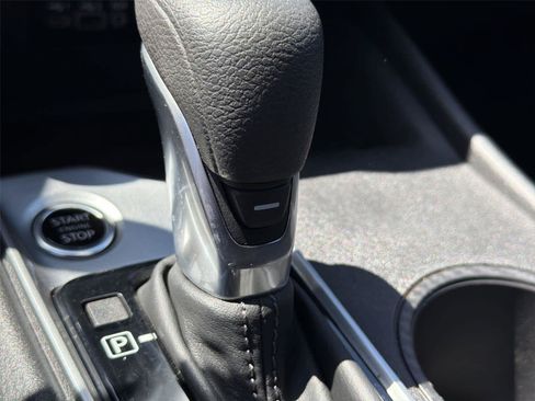 Used 2025 Nissan Altima 2.5 SV FWD image 37