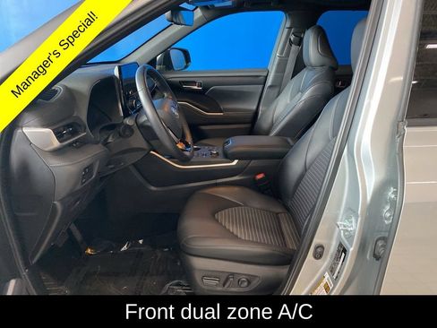 Used 2025 Toyota Highlander XSE AWD/4WD image 9