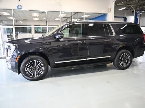 New 2026 GMC Yukon XL Elevation w/ Elevation Premium Package AWD/4WD image 7