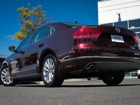 Used 2013 Volkswagen Passat 2.5 SEL Premium FWD image 2