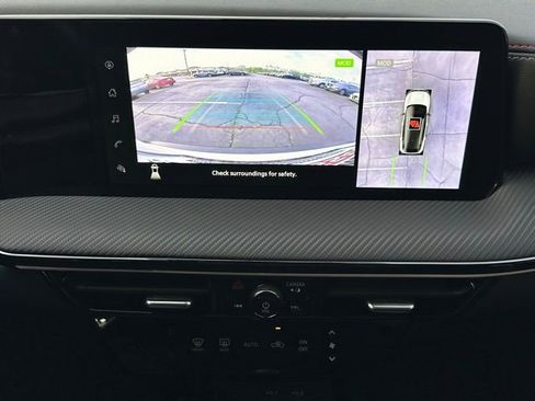 Certified 2025 Nissan Kicks SR AWD/4WD image 35