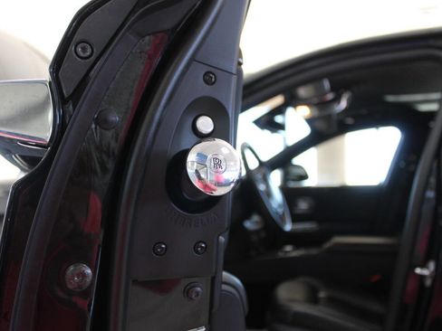 Used 2019 Rolls-Royce Ghost image 22