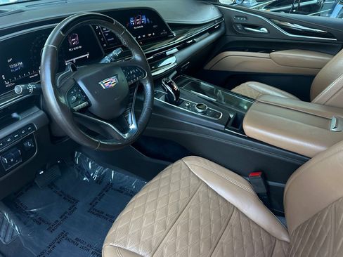 Used 2022 Cadillac Escalade Premium Luxury w/ Performance Package image 6