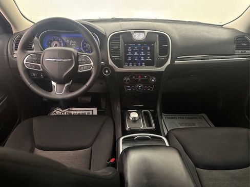 Used 2023 Chrysler 300 Touring w/ Sport Appearance Package RWD image 40