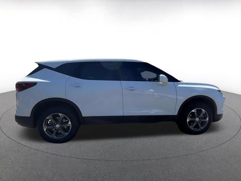 Used 2025 Chevrolet Blazer LT FWD image 15