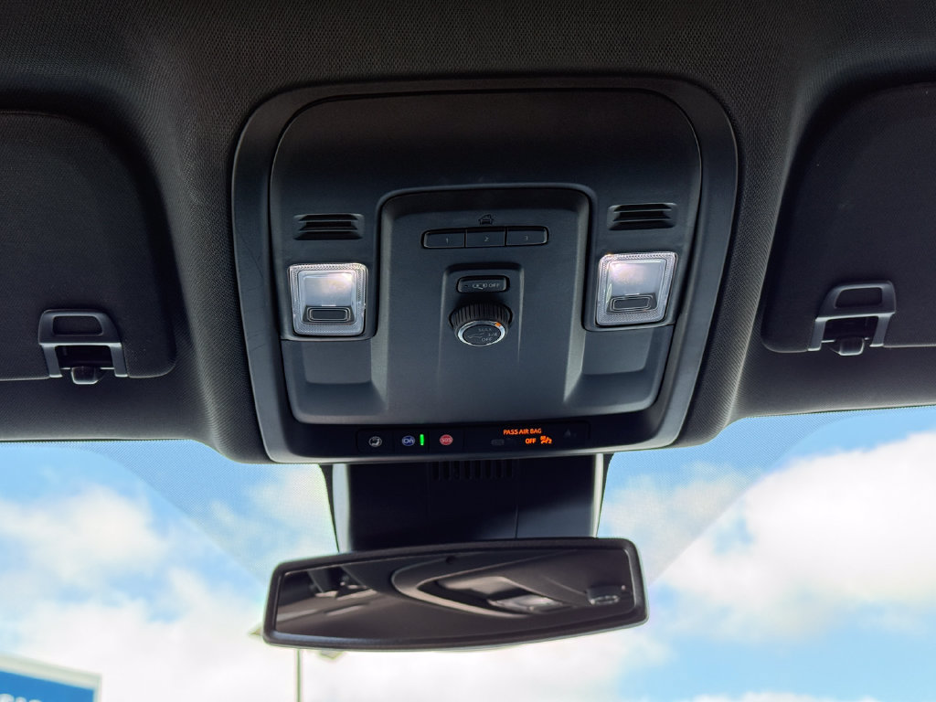 Used 2024 Chevrolet Tahoe LT RWD image 23