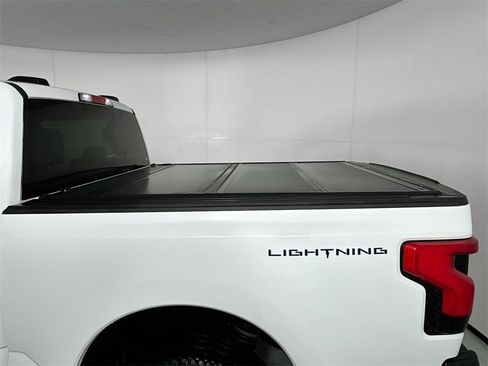 Used 2022 Ford F150 Lightning Pro image 12