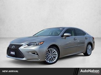 Used 2017 Lexus ES 350 w/ Ultra Luxury Package video 1