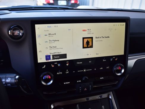 Used 2025 Lexus GX 550 image 54