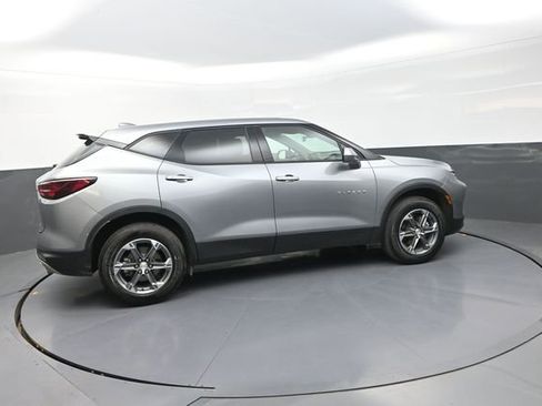 Used 2025 Chevrolet Blazer LT image 23