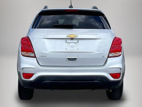 Used 2019 Chevrolet Trax LT w/ LT Convenience Package FWD image 6