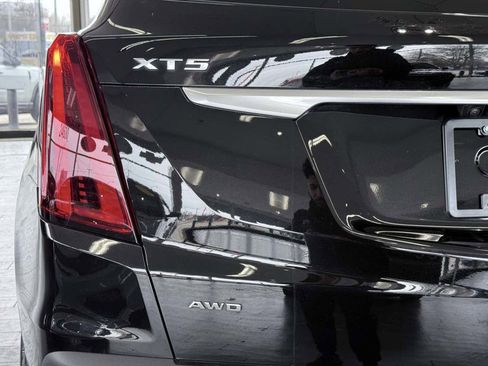Used 2025 Cadillac XT5 Premium Luxury image 15
