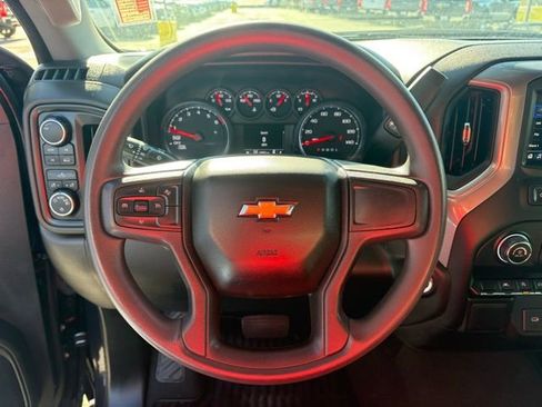 Used 2022 Chevrolet Silverado 1500 Custom image 13