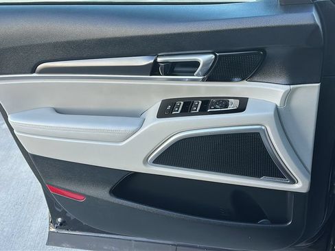 Used 2025 Kia Telluride S FWD image 20