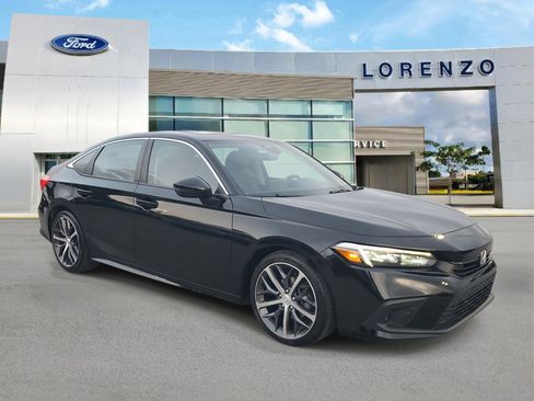 Used 2022 Honda Civic Touring image 3