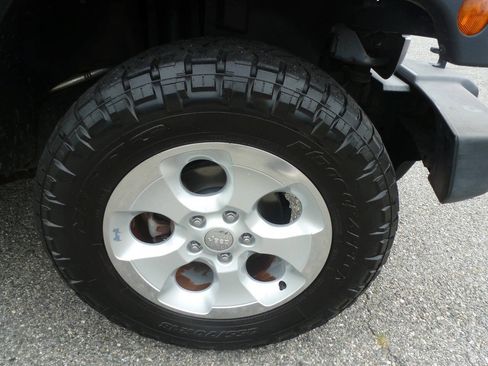 Used 2014 Jeep Wrangler Sport AWD/4WD image 17