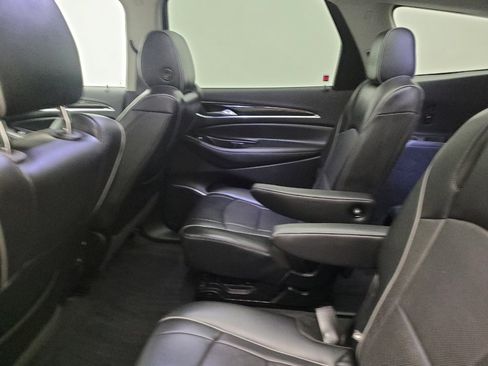 Used 2020 Buick Enclave Avenir w/ Avenir Technology Package image 18